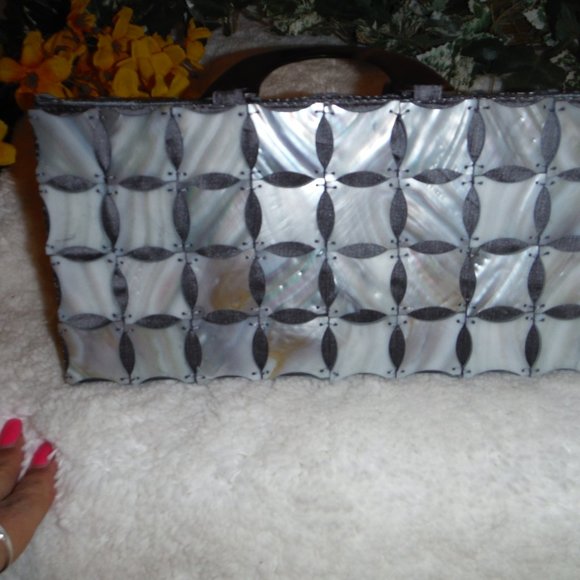 SHIRA LEAH  LITTLE PURSE - Picture 2 of 5